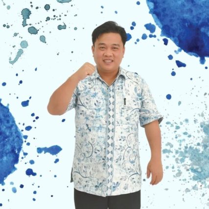 Prof.-Dr.-Ridwan-Sanjaya-S.E.-S.Kom_.-MS.IEC_-1024x704